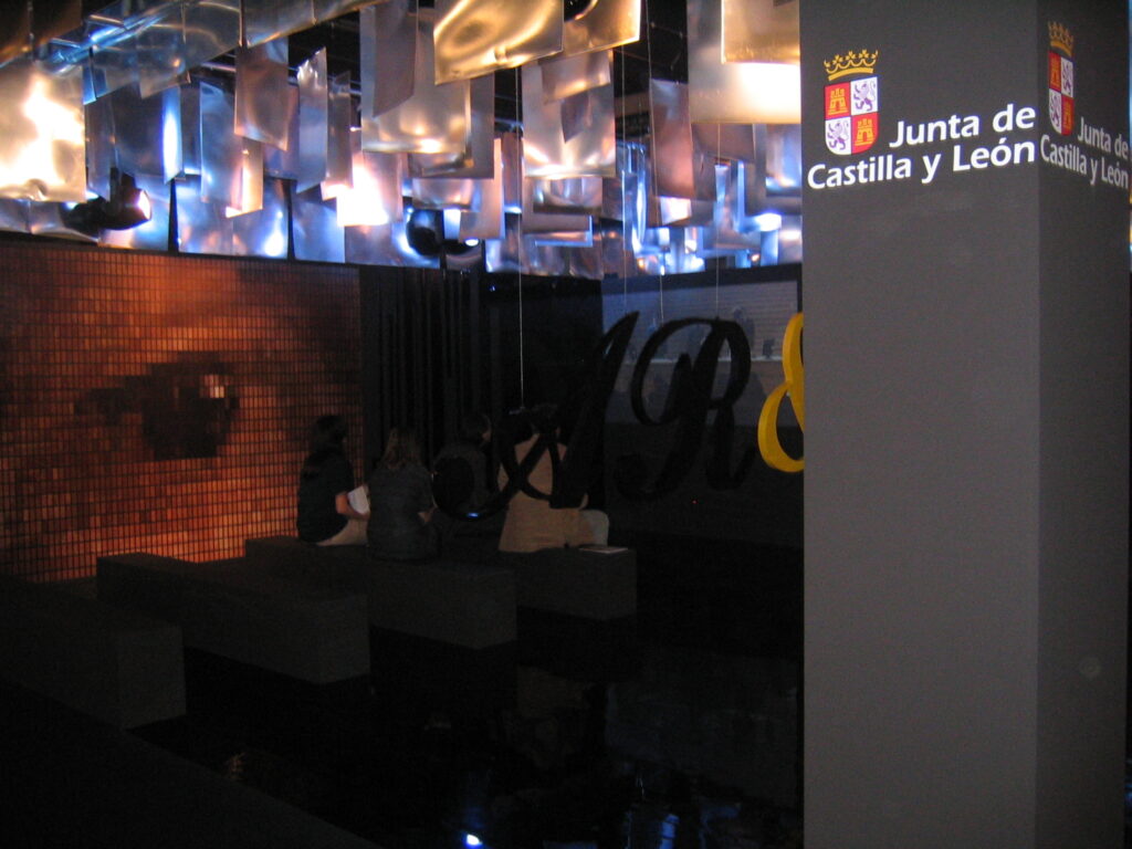 Relaciones Internacionales. Proyecto expositivo Feria Restauro. Italia. 2009